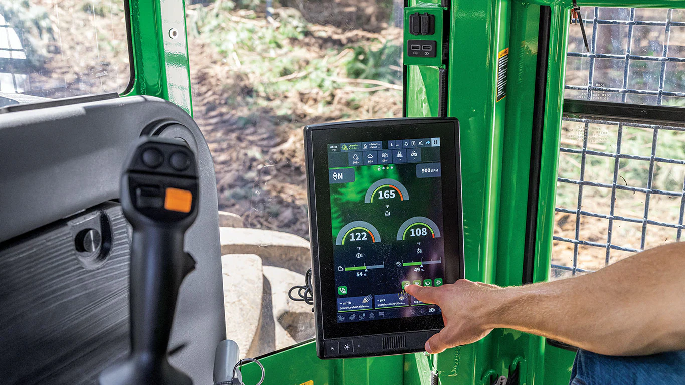 John Deere apresenta a série L-III na Expo Minas Florestal